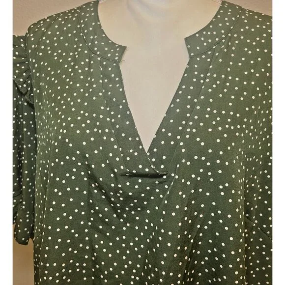 BloomChic Green & White Polka Dot V Neck Ruffle Blouse Plus Size 22/24 - Picture 6 of 8